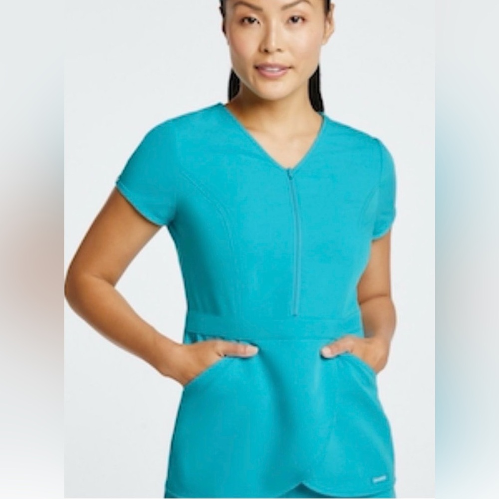 Jaanuu Turquoise Short Sleeve Women's Scrubs